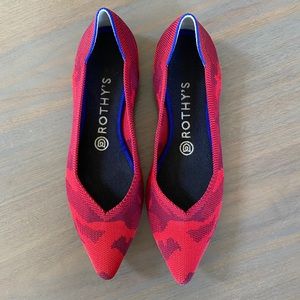 Rothy’s The Point Red Camo